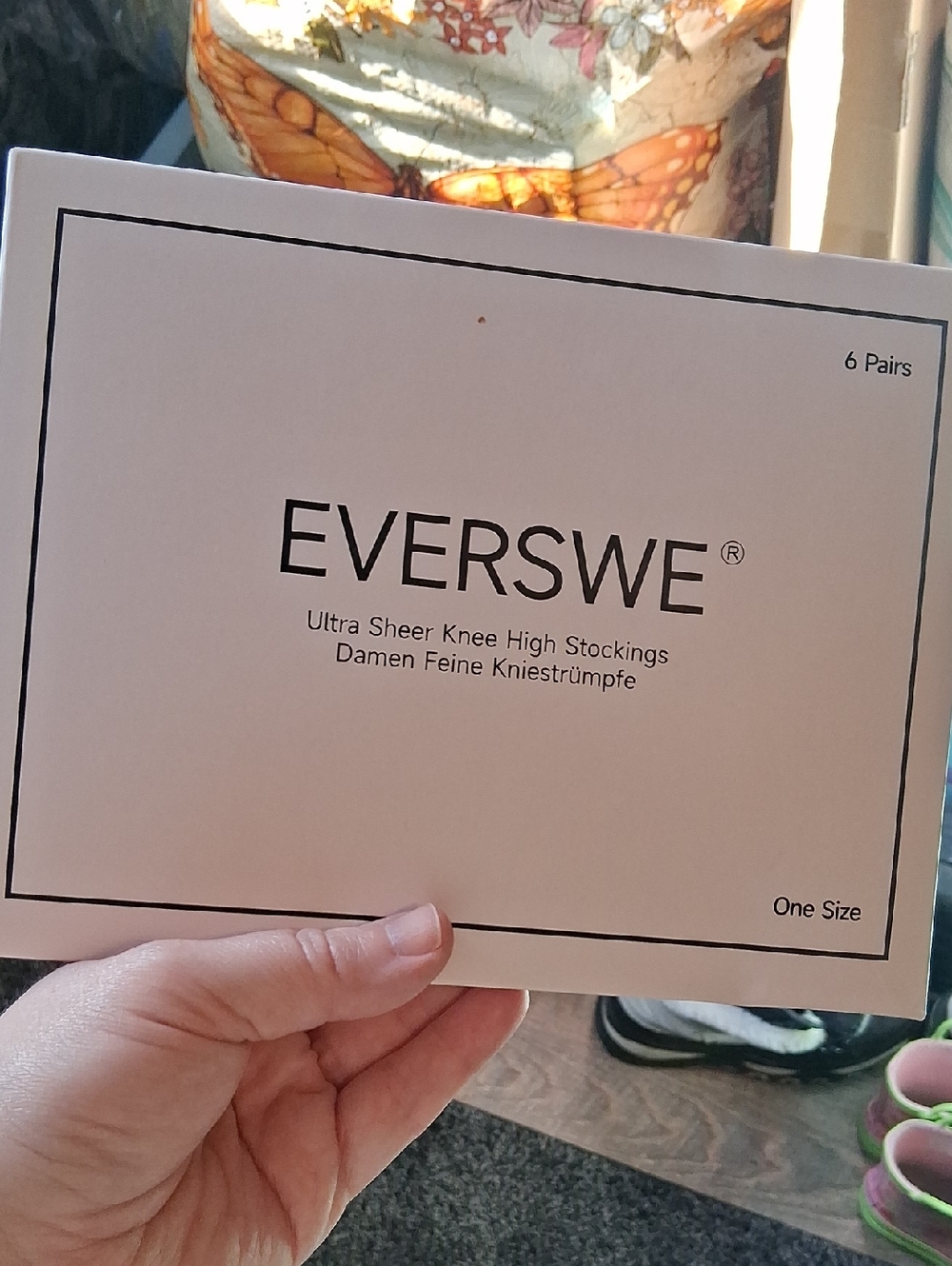 EVERSWE Ultra Sheer Knee High Stockings - Blush Pink Box